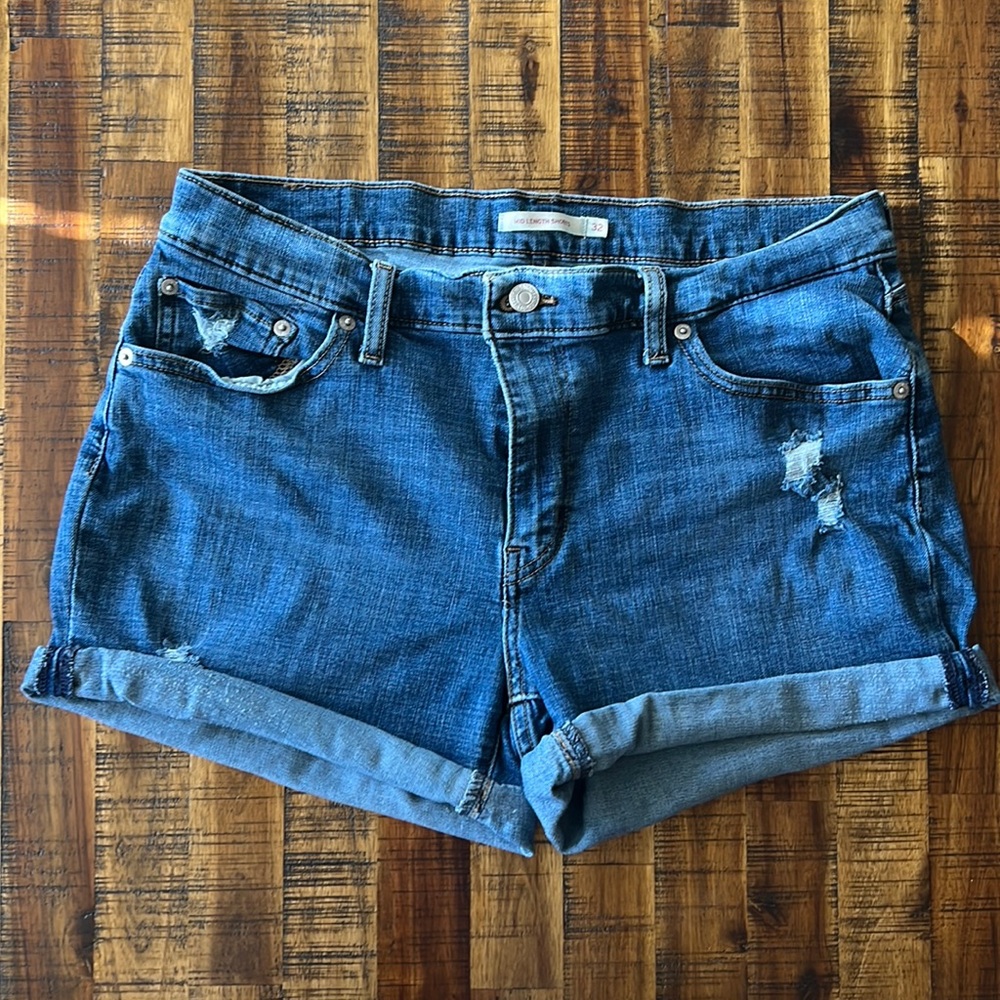 Levi’s Mid Length Jean Shorts